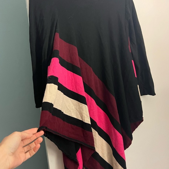 Great angled sweater - Picture 2 of 3